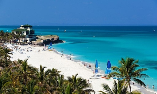 Cuba îşi deschide graniţele pentru turişti, relaxând condiţiile de intrare în ţară, după vaccinarea populaţiei pentru Covid-19 cu vaccinuri proprii