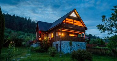 Agenţia pentru Finanţarea Investiţiilor Rurale dă marţi startul la finanţarea activităţilor neagricole în mediul rural. Suma totală disponibilă pentru investiţii în cadrul acestei sesiuni este de 100 de milioane de euro