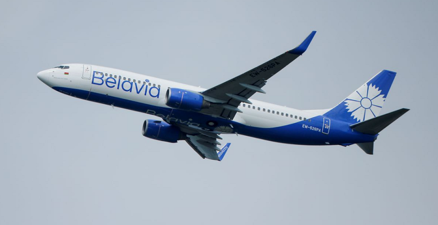 Operatorul aerian Belavia din Belarus, nevoit să îşi reducă la jumătate flota de avioane în urma sancţiunilor UE