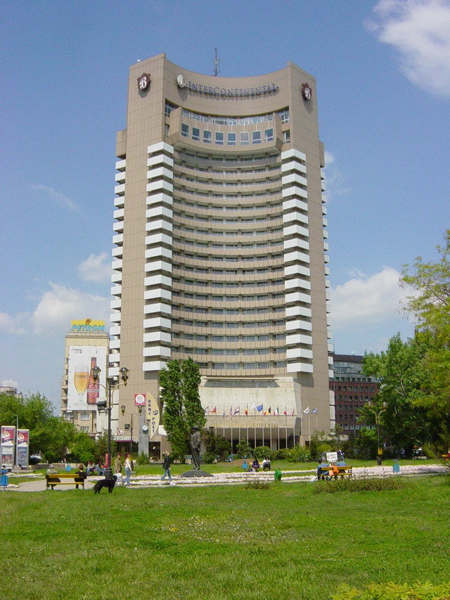 Hotelul InterContinental Bucureşti îşi schimbă numele în Grand Hotel Bucharest de la 1 ianuarie 2022 şi intră în renovare. Investiţiile de 21 milioane euro se vor încheia în 2024