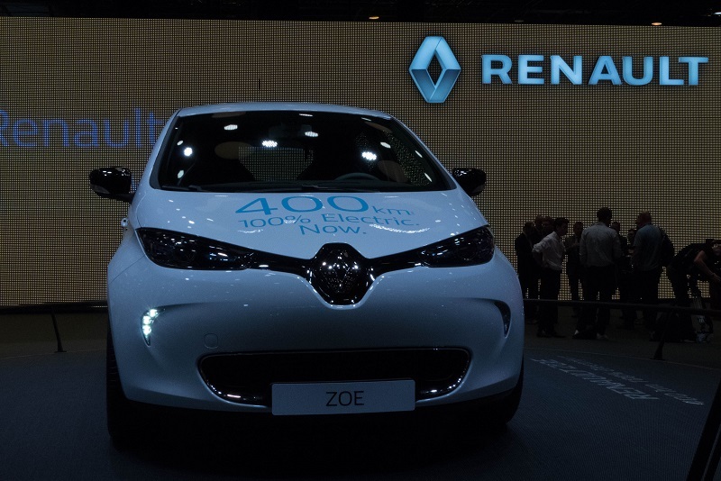 Modelul electric Zoe al Renault nu a primit nicio stea în testele de siguranţă efectuate de programul european de evaluare NCAP; Dacia Spring a primit o stea