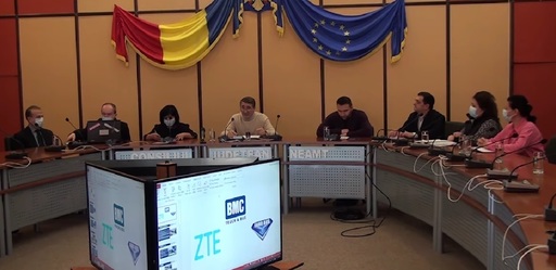 Preşedintele CJ Neamţ, Ionel Arsene, a semnat contractul pentru achiziţionarea a 21 de autobuze electrice