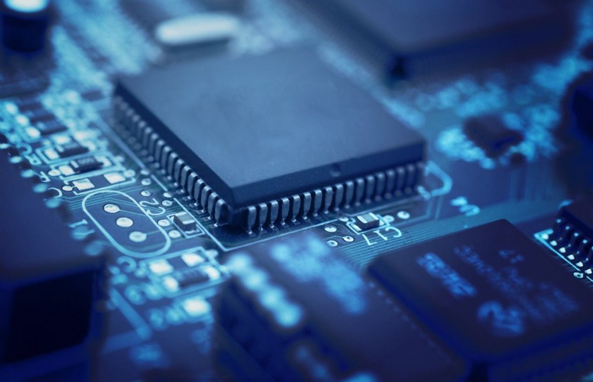 Intel şi Italia intensifică discuţiile privind construirea unei fabrici de semiconducturi de 8 miliarde de euro