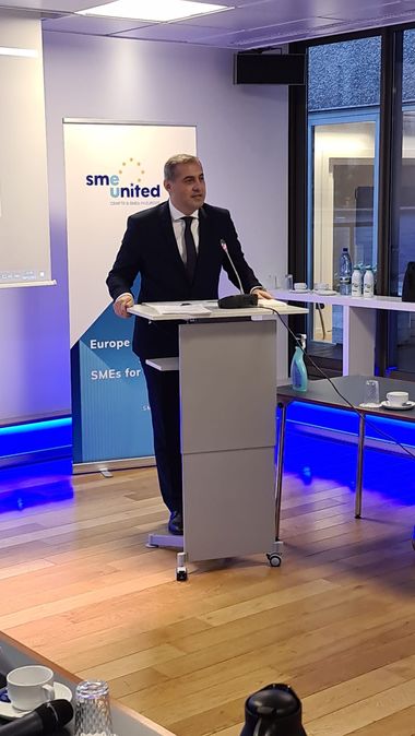 CHESTIONAR NEWS.RO - Florin Jianu, preşedinte Consiliului Naţional al IMM: 2022 trebuie să fie anul redresării economice, anul noilor proiecte, anul în care se vor realiza investiţii din resurse europene / ”combativitate”, cuvântul anului 2021

