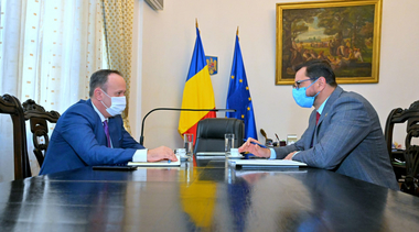 Ministrul de Finanţe şi cel al Agriculturii iau în calcul compensarea bonusului de cogenerare şi a costului pentru certificatele verzi, în privinţa energiei electrice, dar şi un pachet de sprijin pentru facturile la gaze naturale, pentru producătorii agricoli şi cei din industria alimentară