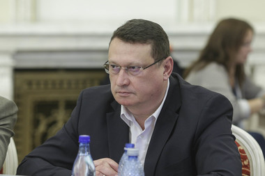 Preşedintele ANRE a plecat în concediu în Republica Dominicană, în plin scandal al facturilor la energie / Rareş Bogdan: Eu aş fi demis conducerea ANRE pentru modul în care a gestionat problema facturilor 