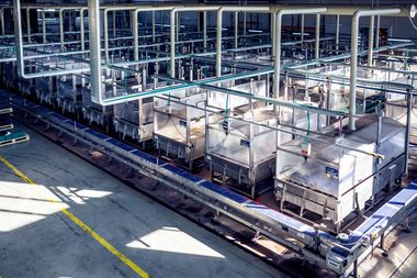 Producătorul de baterii auto Rombat din Bistriţa va investi 4 milioane euro într-un proiect de panouri fotovoltaice, pentru consum propriu
