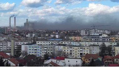 Garda de Mediu Dolj a amendat Complexului Energetic Craiova II cu 100.000 de lei, după ce praf de cărbune a acoperit mai multe străzi ale municipiului / Comisarii au descoperit fisuri la sistemul de etanşare al cazanelor  