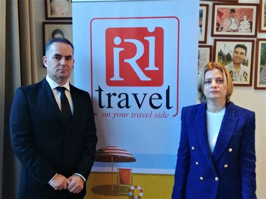 IRI Travel: Sezonul estival din acest an aduce pentru litoralurile românesc şi bulgăresc reduceri early booking de până la 50%. Un sejur la Nisipurile de Aur porneşte de la 109 euro de persoană