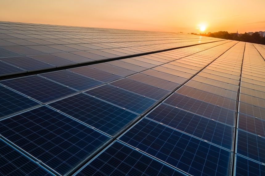 Enel X România construieşte două centrale fotovoltaice pentru fabricile Eaton din România 