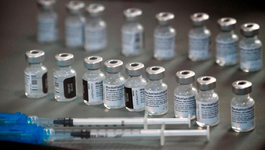 Preşedintele Klaus Iohannis a promulgat legea prin care statul român poate vinde din dozele de vaccin către alte state