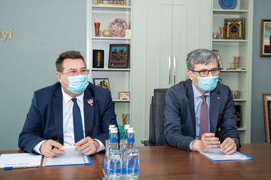 Virgil Popescu: Mă aflu la Baku, în Republica Azerbaidjan, pentru a avea o serie de întâlniri cu oficiali azeri, pentru a negocia colaborări concrete în domeniul energiei
