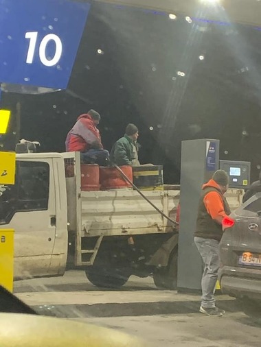 Prahova. Amenzi de 140.000 de lei, aplicate de inspectorii de la Protecţia Consumatorilor la şase staţii de carburant 