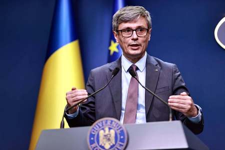 Virgil Popescu: Românii vor avea parte de susţinerea Guvernului pentru plata facturilor la energie pentru încă un an de zile. De noile măsuri, la energie electrică beneficiază 8 milioane de gospodării, iar la gaze naturale toate gospodăriile racordate 