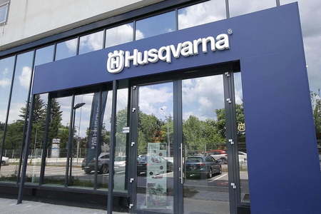 Producătorul suedez de utilaje Husqvarna estimează o cifră de afaceri de 25,5 milioane de euro în România în acest an şi pregăteşte investiţii de aproape 2 milioane de euro