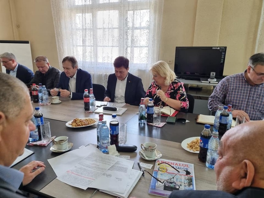 Florin Spătaru, după o vizită la Uzina Mecanică Sadu: Este nevoie de retehnologizare, de investiţii în linii moderne de producţie adaptate noilor cerinţe ale beneficiarilor 