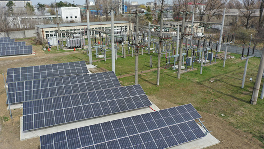E-Distribuţie, din Grupul Enel, a investit 500.000 de euro în centrale fotovoltaice şi soluţii de stocare instalate în trei staţii de transformare
