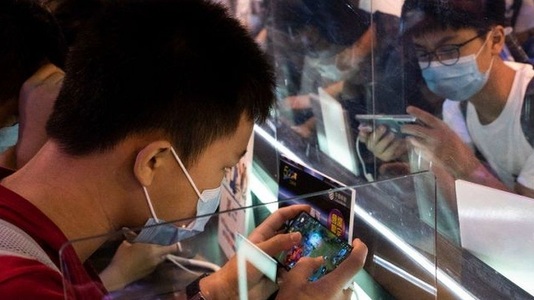 China a interzis difuzarea în direct, online, a jocurilor video neautorizate