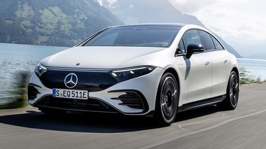 Mercedes-Benz a lansat marţi al doilea SUV al său integral electric, EQS