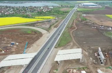 Ministrul Transporturilor afirmă că loturile 1 şi 2 din sudul Autostrăzii de Centură a Capitalei avansează, la primul lot stadiul lucrărilor depăşind 33%, iar la al doilea 50%  - VIDEO
