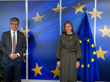Virgil Popescu a discutat cu Kadri Simson, comisarul european pentru energie, despre identificarea unor soluţii alternative de aprovizionare cu energie pentru a reduce dependenţa de Rusia