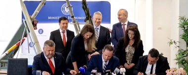 Memorandum semnat de Romarm, Electromecanica şi Raytheon Missiles & Defense pentru fabricarea de rachete interceptoare SkyCeptor în România - FOTO, VIDEO
