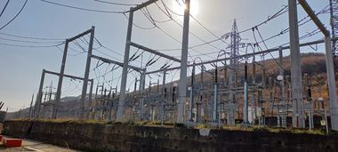 Distribuţie Energie Electrică Romania, din Grupul Electrica, anunţă investiţii de 689 milioane lei în acest an, în modernizarea şi dezvoltarea sistemului de distribuţie a energiei electrice