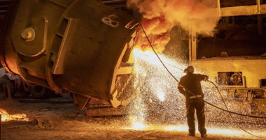 INS: Producţia industrială a scăzut în primele trei luni cu 0,2% ca serie brută şi cu 1,7% ca serie ajustată în funcţie de numărul de zile lucrătoare şi de sezonalitate
