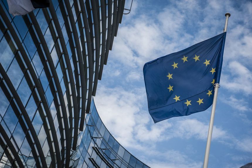 Uniunea Europeană va forţa giganţii din tehnologie să ofere acces terţilor la software şi hardware