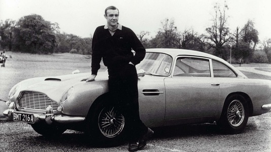 Un Aston Martin DB5, model condus de James Bond în interpretarea lui Sean Connery, ar putea fi vândut la licitaţie pentru aproape 2 milioane de dolari