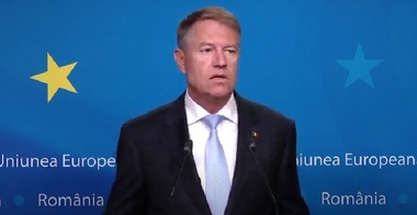 Iohannis: Românii nu trebuie să trăiască cu teama că mâine se schimbă sistemul de impozitare şi dintr-o dată trebuie să plătească mai mult