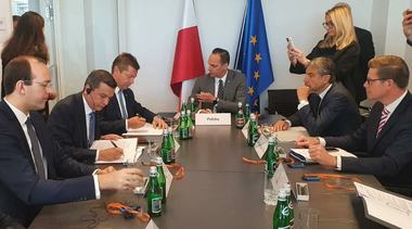  

România solicită Comisiei Europene alocări suplimentare de fonduri pentru a gestiona creşterile de preţuri ce pot afecta proiectele de infrastructură / Demersul, susţinut de alte opt state 