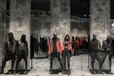 Retailerul român Vagabond Studio se extinde pe plan internaţional şi deschide primul magazin din afara României, la Londra, în urma unei investiţii de aproximativ 800.000 de euro