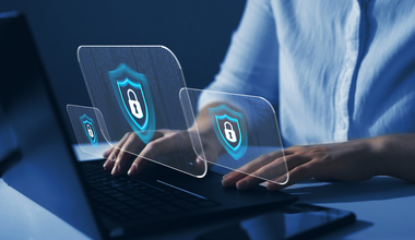 RAPORT: Jumătate dintre liderii de securitate a informaţiilor din lume se simt nepregătiţi pentru atacuri cibernetice şi consideră că eroarea umană este cea mai mare vulnerabilitate cibernetică a lor

