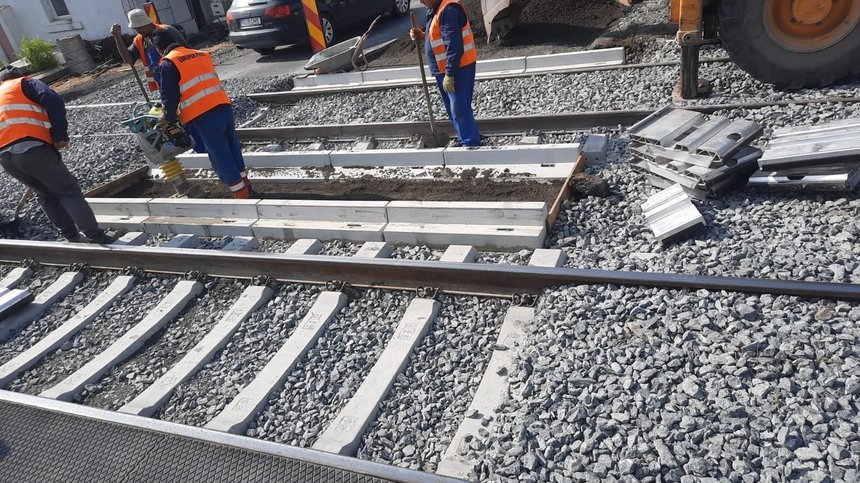CFR S.A.: Peste 291 de milioane lei investite în lucrările de întreţinere şi reparaţii treceri la nivel cu calea ferată şi anume 3 loturi - Timişoara, Cluj şi Iaşi