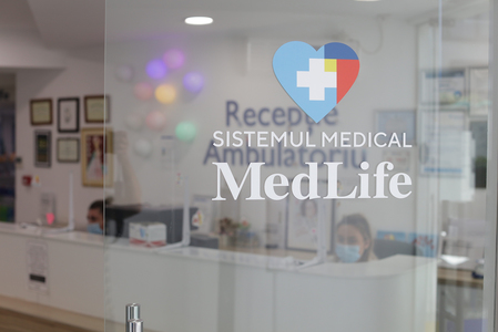 MedLife achiziţionează 60% din acţiunile clinicii de diagnostic şi chirurgie oftalmologică Opticristal din Braşov