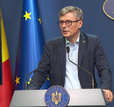 Virgil Popescu anunţă prelungirea perioadei de depunere a proiectelor pentru cogenerare de înaltă eficienţă în sectorul încălzirii centralizate / Buget de peste 388 de milioane de euro