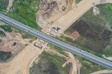 Şeful CNAIR: Evoluţie slabă pe lotul 3 al A0 Sud / Constructorul a ajuns doar la 18% progres fizic, deşi trebuia să fie 40%