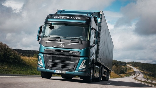 Volvo Trucks a început producţia a trei modele de camioane electrice grele
