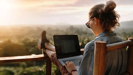 Companie de dezvoltare software: Angajaţii din IT îşi doresc să lucreze 
remote şi să aibă un program flexibil
