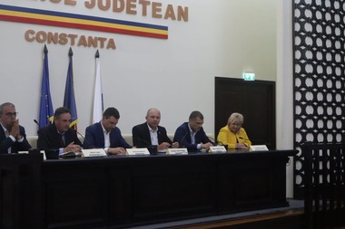 Ministrul Antreprenoriatului şi Turismului, despre situaţia plajelor: Pentru 2023, situaţia se complică, este nevoie de PUZ-uri şi administraţiile locale trebuie să îşi intensifice eforturile 