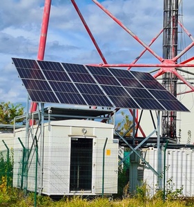 Orange România va instala panouri solare pe 300 de site-uri de reţea şi pe patru centre de interconectare comunicaţii şi centre de date