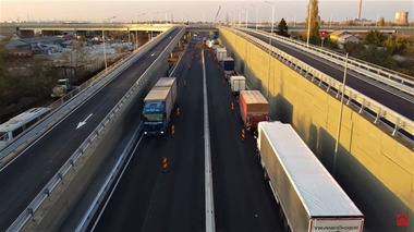 ONG: După 14 ani de chin şi tone de înjurături pe care toată apa de pe Dâmboviţa nu o să le poată spăla, pasajul Domneşti este aproape gata 