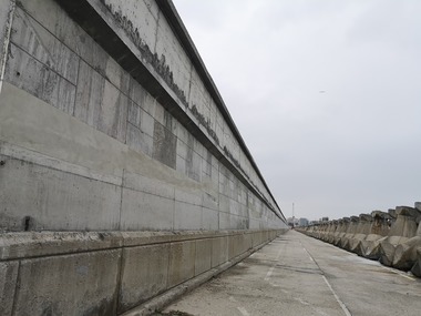 Au fost finalizate lucrările de modernizare şi de consolidare a digului de larg al Portului Constanţa / Valoarea investiţiei a depăşit trei milioane de lei 
