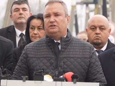 Ciucă: În raportul Băncii Mondiale scrie foarte clar că pensiile militare nu intră la capitolul pensii speciale, ci pensii de serviciu. Pensiile militare au fost modificate prin lege şi sunt pe bază de contributivitate