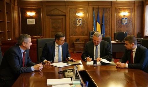 Grindeanu: Aeroportul Internaţional „Ştefan cel Mare” din Suceava va fi modernizat. 65 de milioane lei vor fi folosite pentru realizarea drumului şi gardului perimetral al aeroportului, dar şi pentru achiziţia unor sisteme de siguranţă şi securitate
