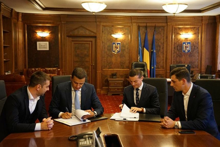 Grindeanu: Aeroportul Internaţional Maramureş se extinde cu ajutorul Ministerului Transporturilor / Contracte de peste 200 de milioane de lei   