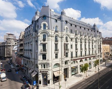 Hotelul Cişmigiu, redeschis de zece ani, estimează o cifră de afaceri de 1,45 milioane de euro în acest an, în creştere cu 136% faţă de anul trecut. Peste 80% dintre oaspeţi au fost străini