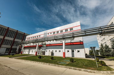 Antibiotice Iaşi inaugurează cea mai modernă fabrică de medicamente topice din Europa, investiţie de 20 de milioane de euro. Compania de stat vrea să lanseze în anii următori un brand de produse dermato–cosmetice