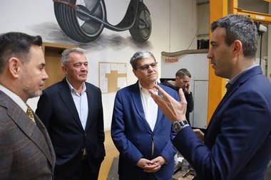 Marcel Boloş, la Arad: Investiţiile pe termen lung, din fonduri europene, pot genera modele de business de succes